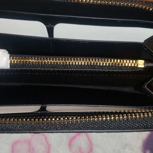 Ralph Lauren Wallet - Picture 3 of 8